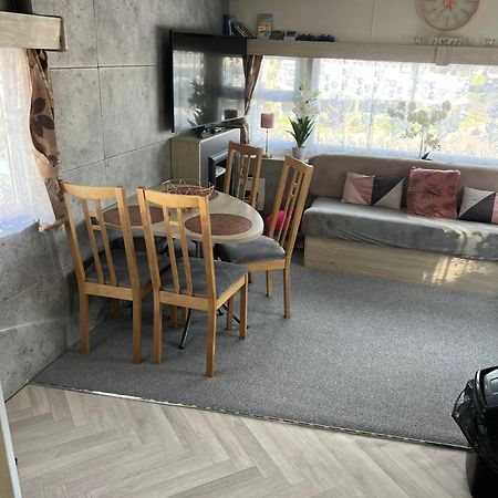 Angie'S Caravan At Seawick 호텔 Saint Osyth 외부 사진