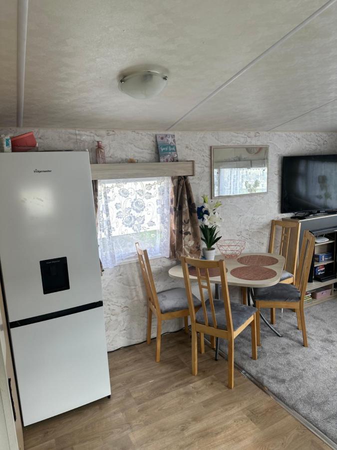Angie'S Caravan At Seawick 호텔 Saint Osyth 외부 사진