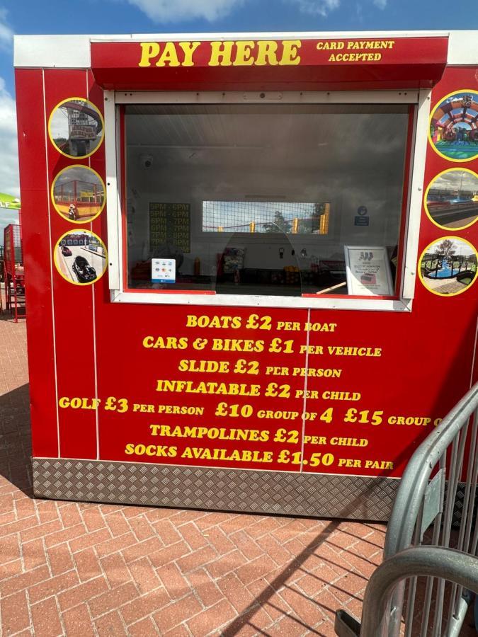 Angie'S Caravan At Seawick 호텔 Saint Osyth 외부 사진